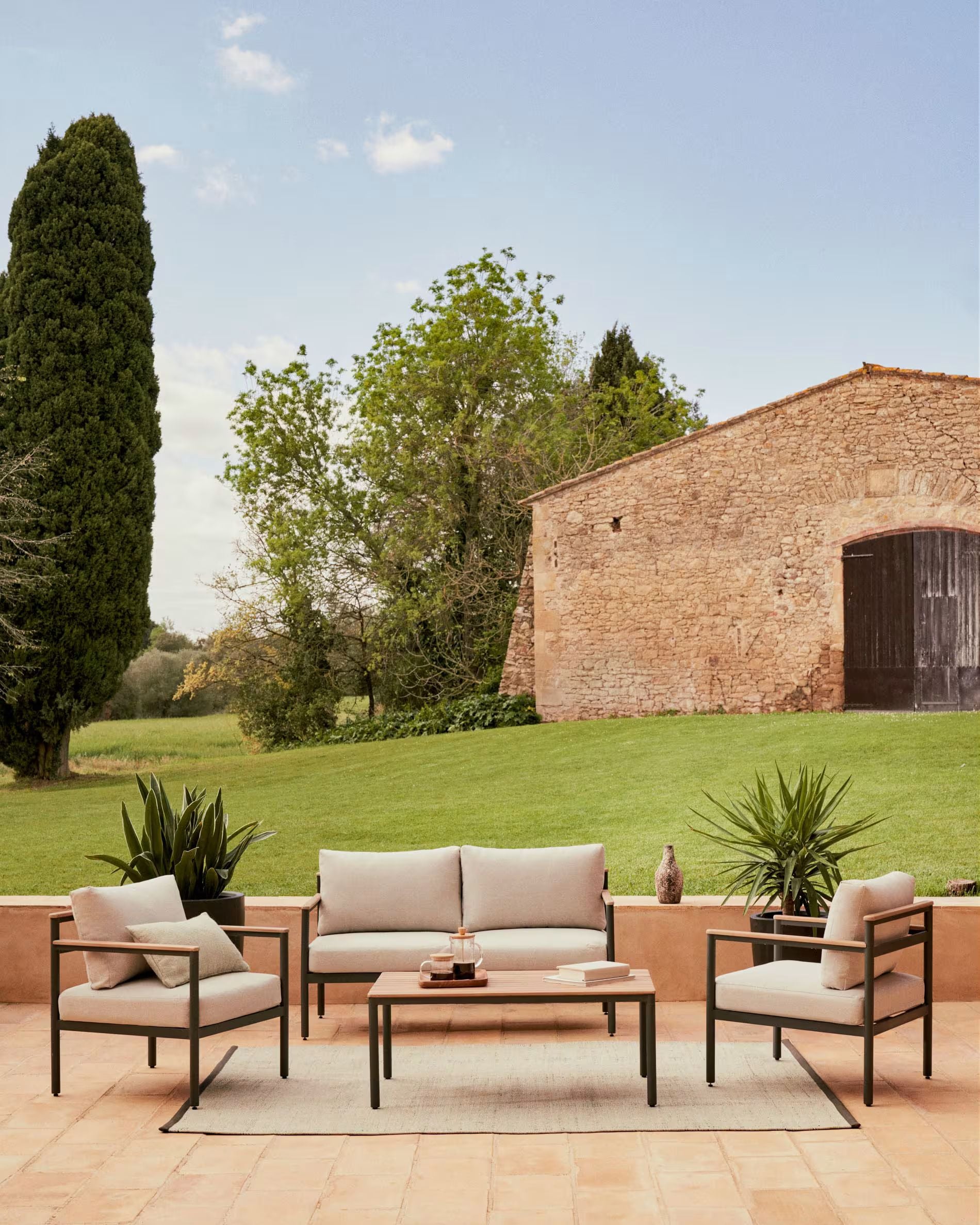 Drift Outdoor Table