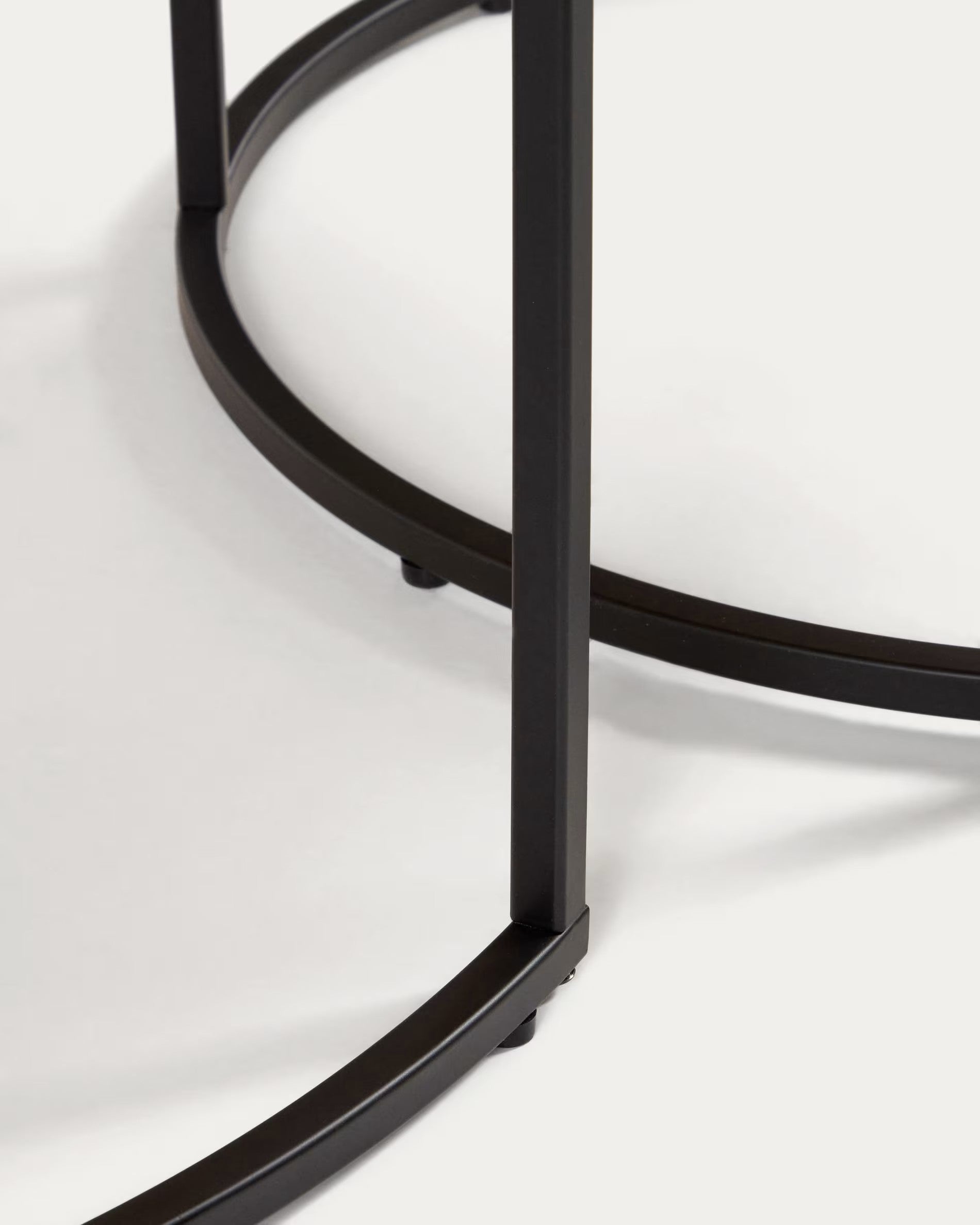 Fold set of 2 round nesting side tables with oak wood veneer and painted metal structure FCT5-BB