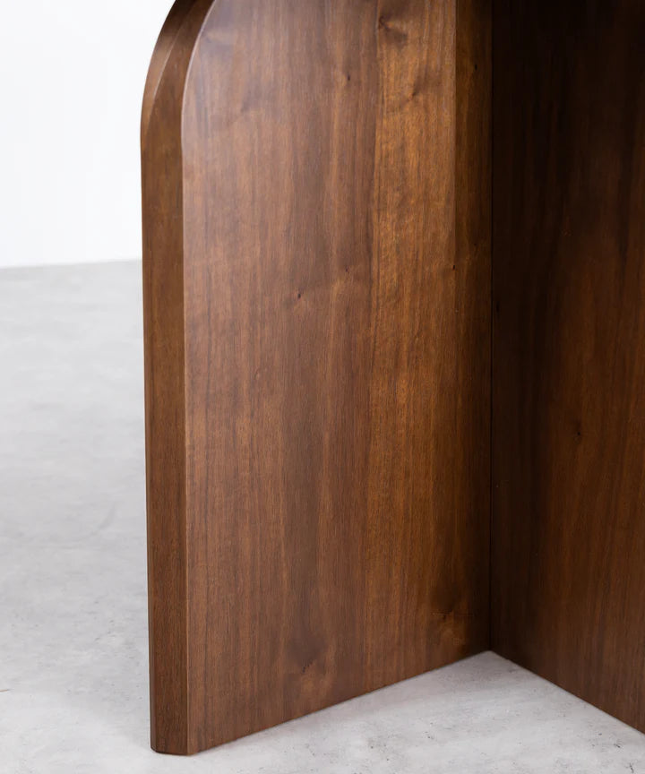Metro Dinning Table (Brown)
