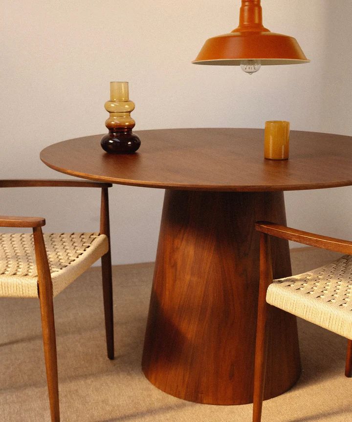 Drift Round Dinning Table (Brown)