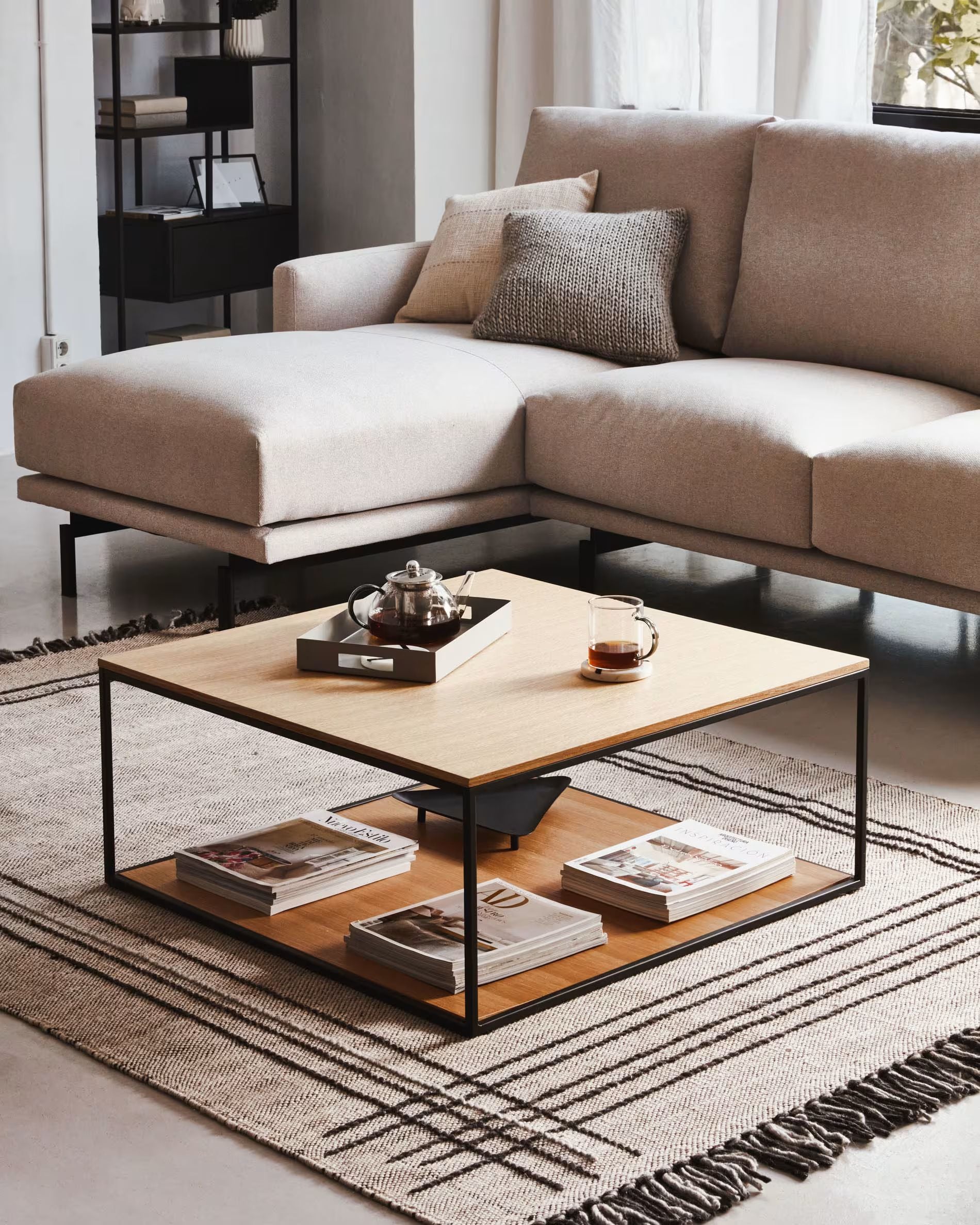 Fold coffee table with wood veneer and painted metal structure, 80 x 80 cm FCT2-BN