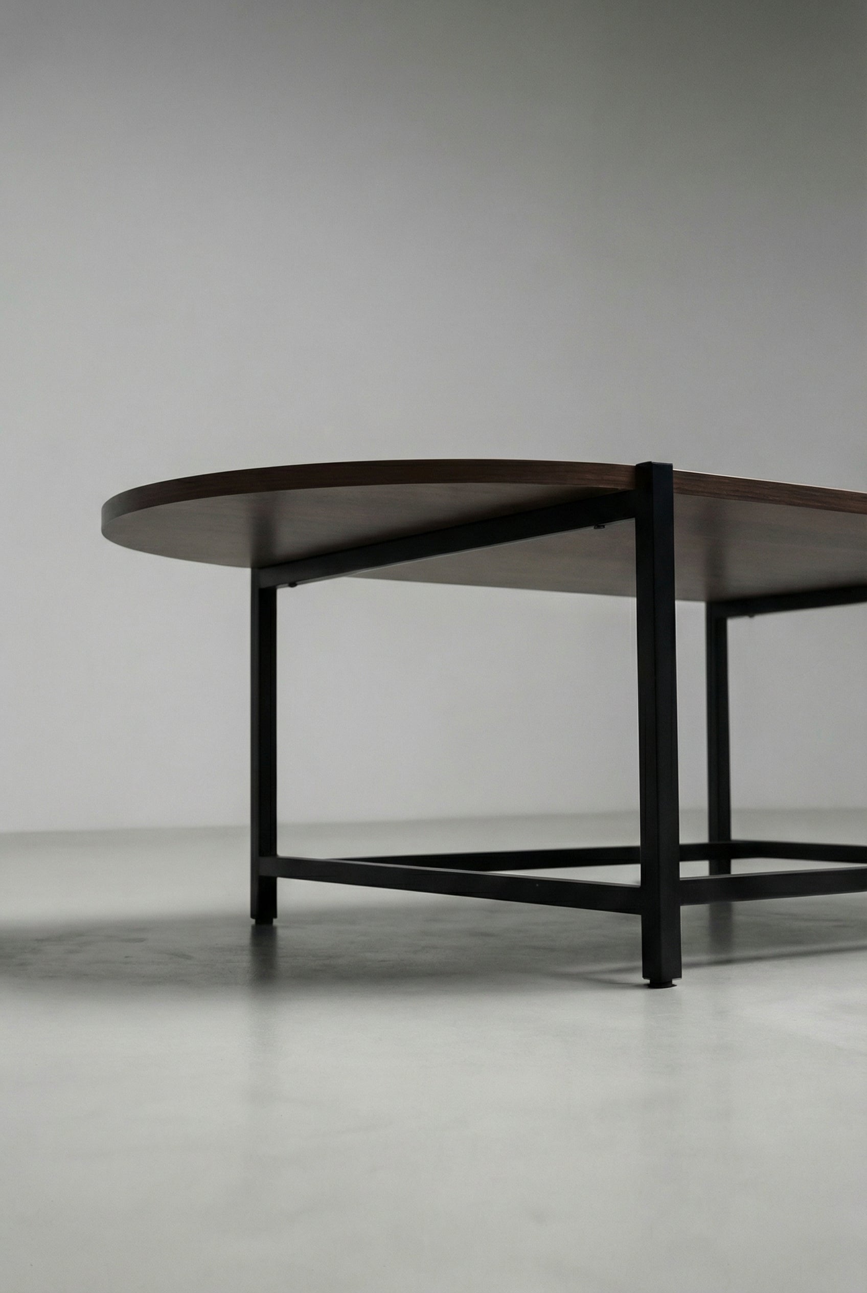 Urban Oval Table UOT-BB